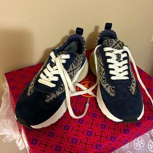 Tory Burch 7 1/2 tennis shoes